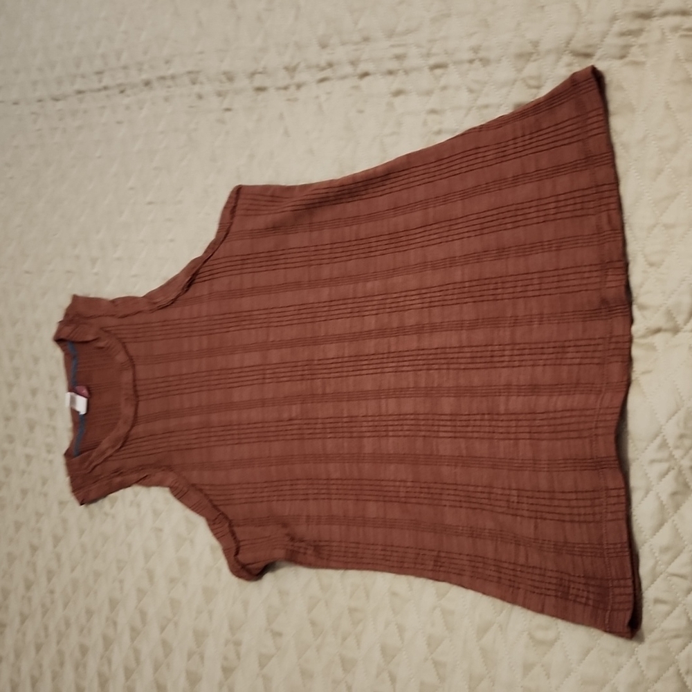 Sleeveless top